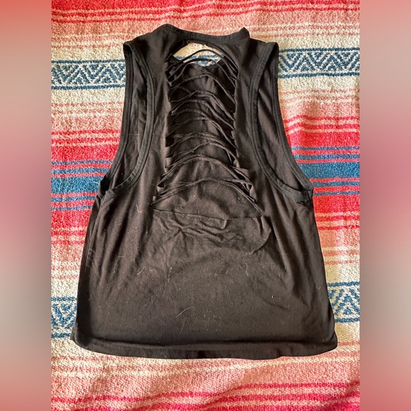 Cyclebar shirt with ripped style back - Picture 2 of 2